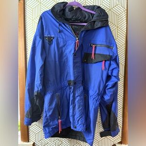 Mountain Goat Anorak Jacket with size medium